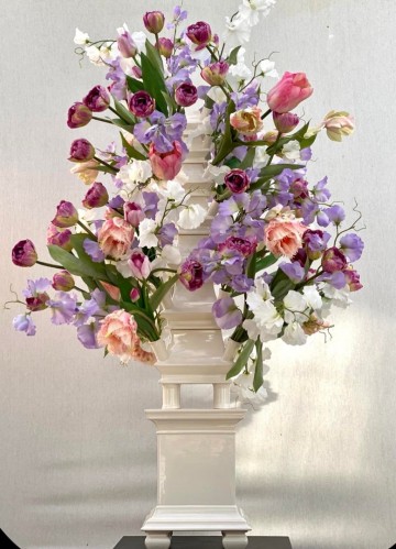 Tulpenvaas met tulpen 130 cm hoogte 70cm diameter 1695 2