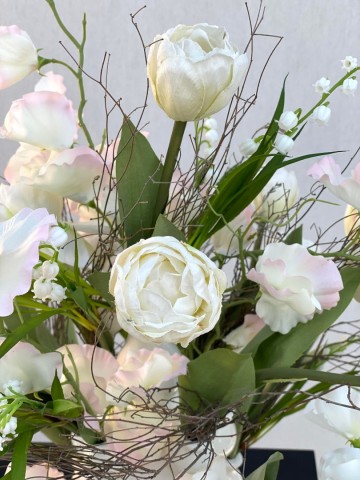 Tulpenvaas met tulpen hoogte 60 diameter 55 cm 24950 2